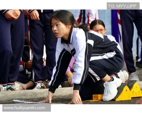 堤角小学足球明星展现青春风采助力校园体育发展新篇章